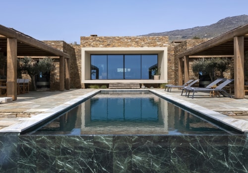 Discovering the Best Luxury Resorts and Villas in Greece